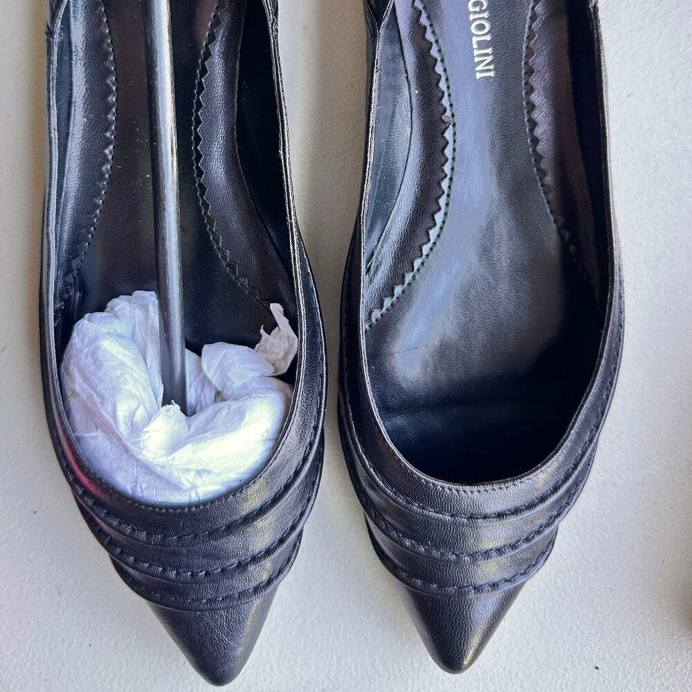 Exceptional Detail Designer Shoes Vintage Pointed Toe Flats
